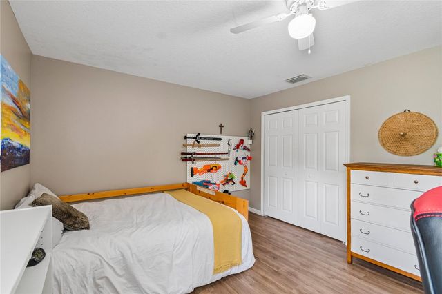1925 MUSTANG COURT, St Cloud, FL 34771