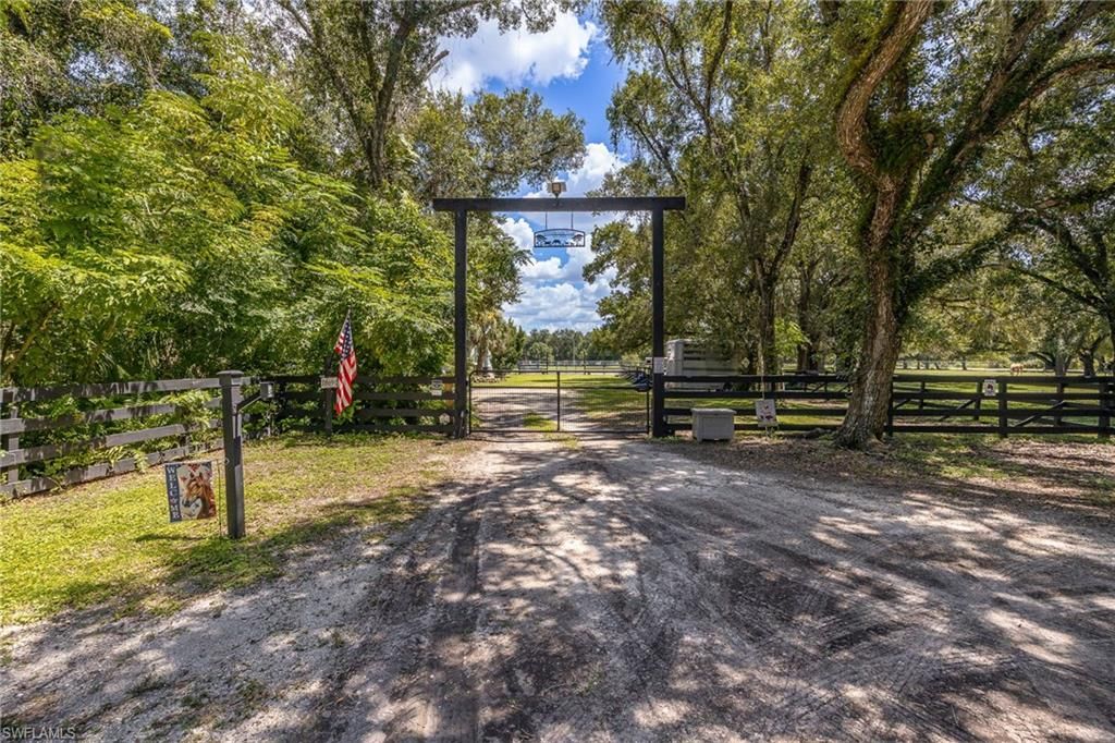 18690 Matt RD, NORTH FORT MYERS, FL 33917 — photo 2