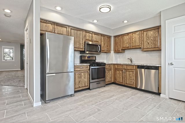 1412 Whitney Avenue H2, Hamden, CT 06517