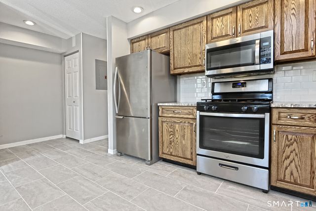 1412 Whitney Avenue H2, Hamden, CT 06517