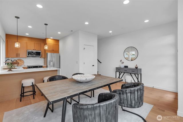 435 19th Avenue E, Seattle, WA 98112