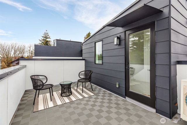 435 19th Avenue E, Seattle, WA 98112