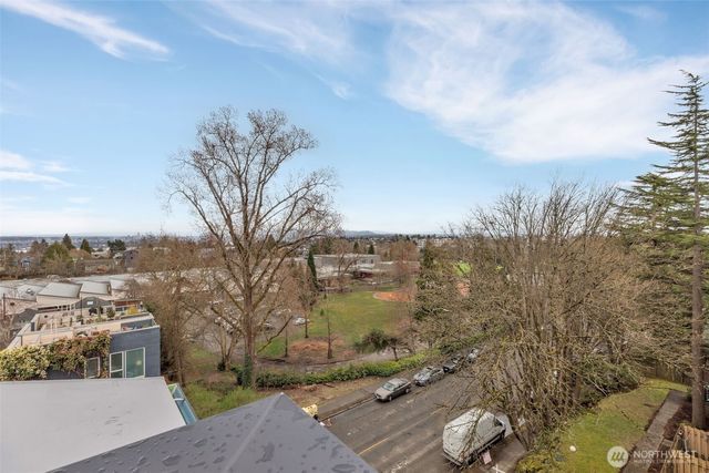 435 19th Avenue E, Seattle, WA 98112