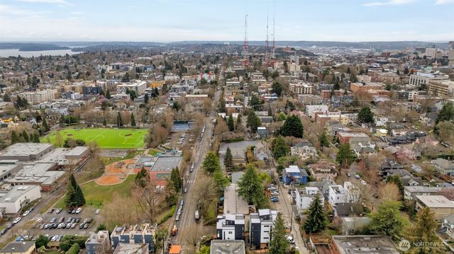 435 19th Avenue E, Seattle, WA 98112