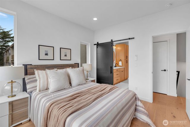 435 19th Avenue E, Seattle, WA 98112