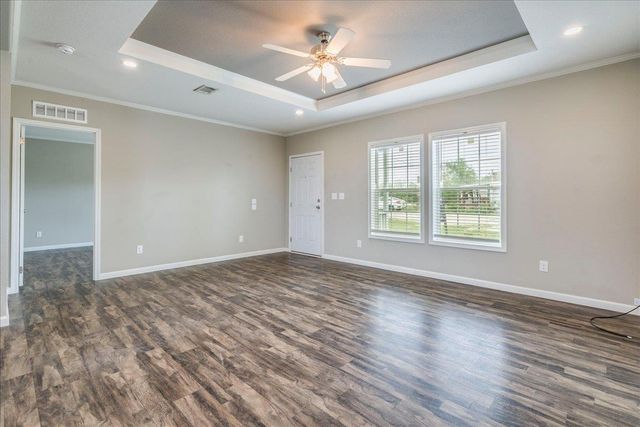 1098 Engelke RD, Buda, TX 78640