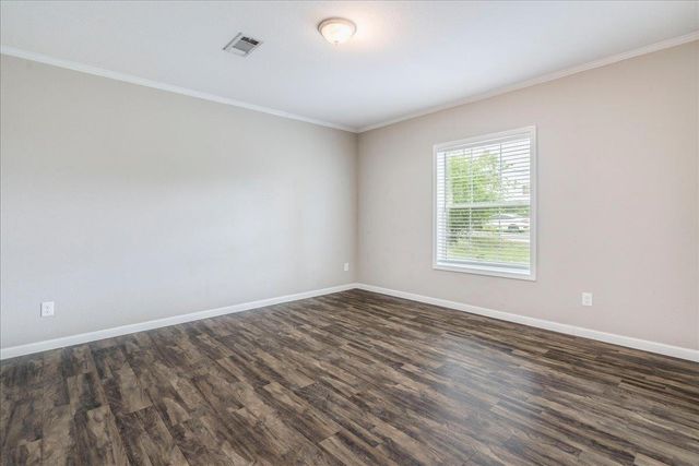 1098 Engelke RD, Buda, TX 78640