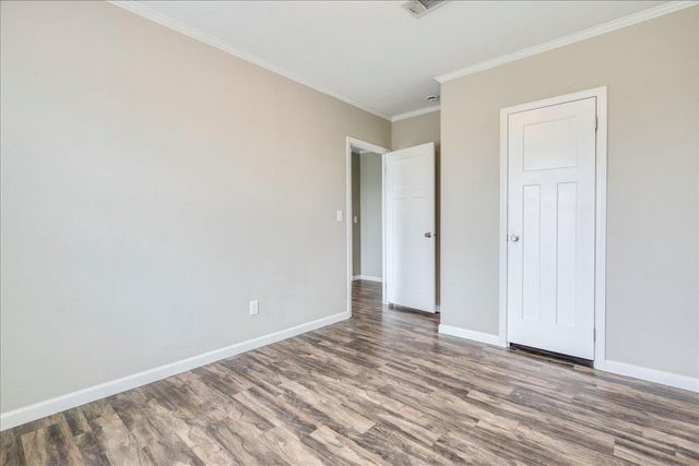 1098 Engelke RD, Buda, TX 78640
