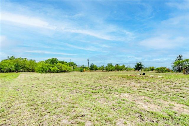 1098 Engelke RD, Buda, TX 78640