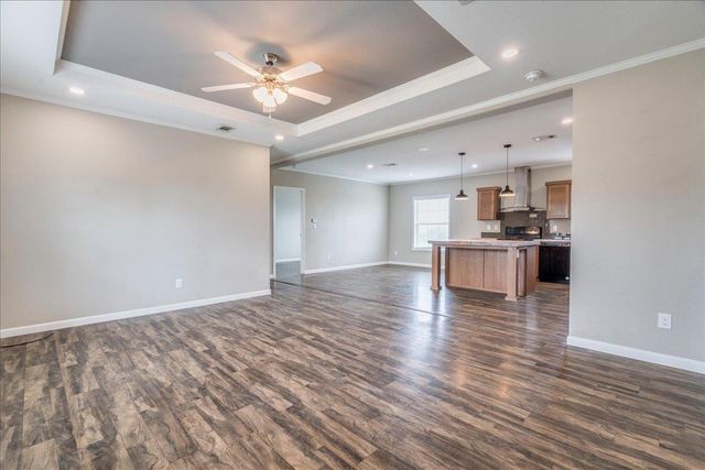 1098 Engelke RD, Buda, TX 78640