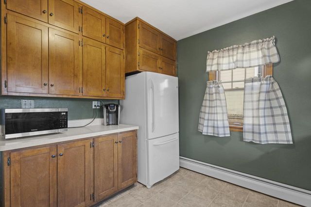 2111 HAMILTON STREET, Manitowoc, WI 54220