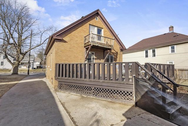 2111 HAMILTON STREET, Manitowoc, WI 54220