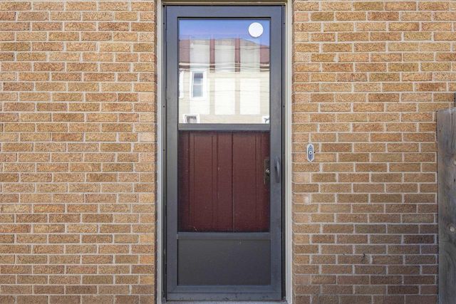 2111 HAMILTON STREET, Manitowoc, WI 54220