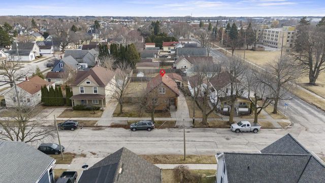 2111 HAMILTON STREET, Manitowoc, WI 54220