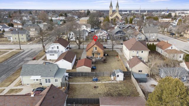 2111 HAMILTON STREET, Manitowoc, WI 54220