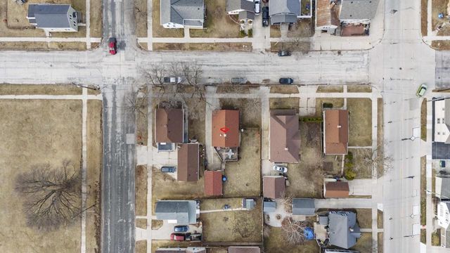 2111 HAMILTON STREET, Manitowoc, WI 54220