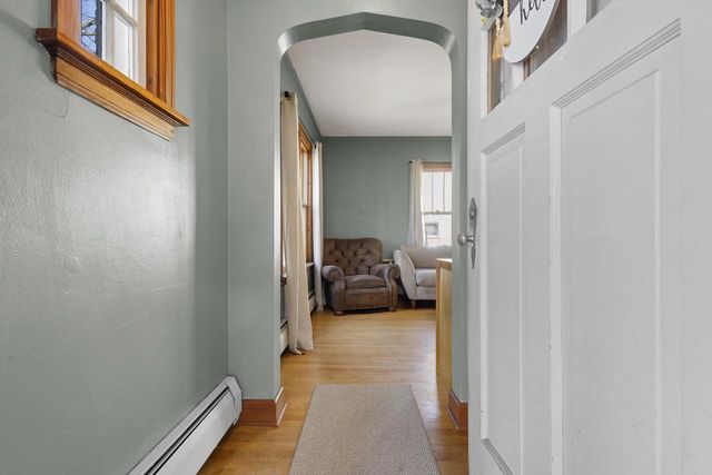 2111 HAMILTON STREET, Manitowoc, WI 54220