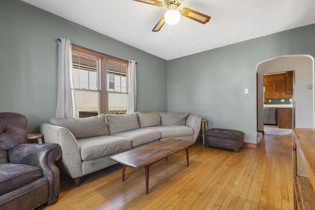 2111 HAMILTON STREET, Manitowoc, WI 54220