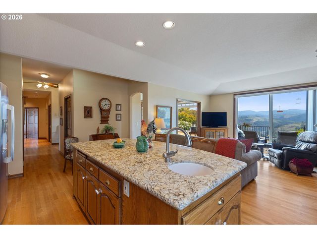 26993 S KINZY Rd, Estacada, OR 97023