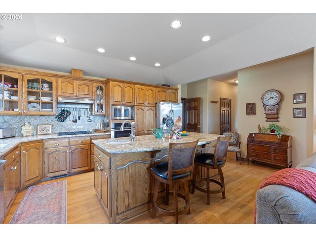 26993 S KINZY Rd, Estacada, OR 97023