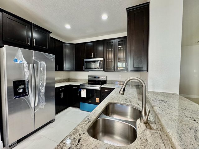 9623 Town Parc Circle S, Parkland, FL 33076