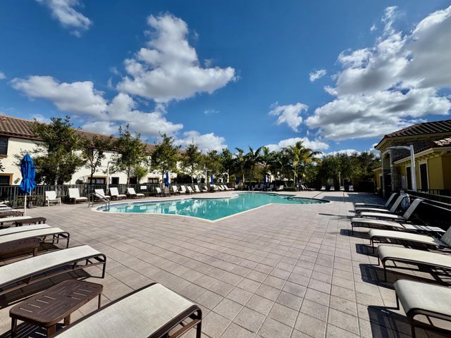 9623 Town Parc Circle S, Parkland, FL 33076