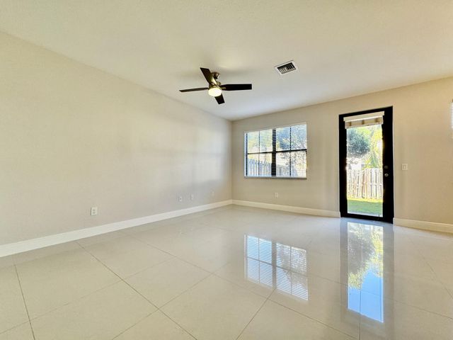 9623 Town Parc Circle S, Parkland, FL 33076