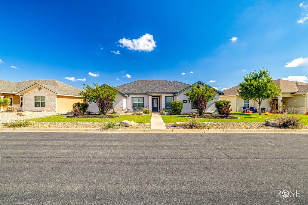 Image 3 of property listing at 4162 Kensington Creek, San Angelo, TX 76904