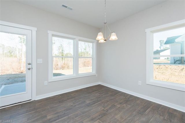 1061 Pinnix Loop, Burlington, NC 27217