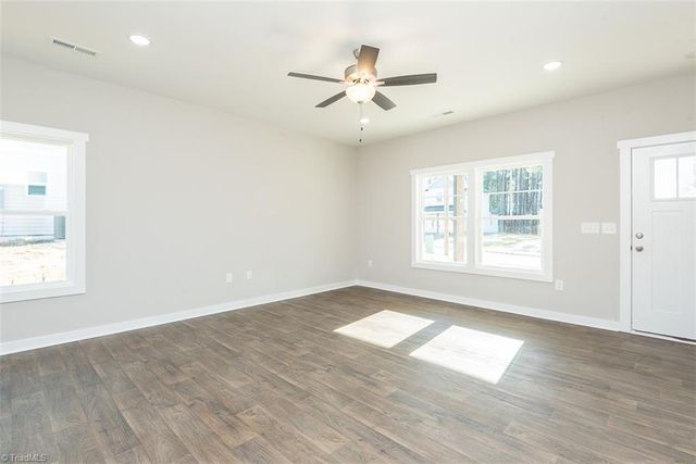 1061 Pinnix Loop, Burlington, NC 27217