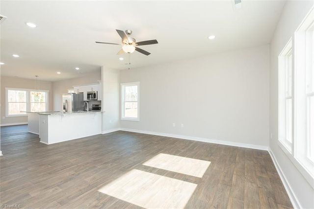 1061 Pinnix Loop, Burlington, NC 27217