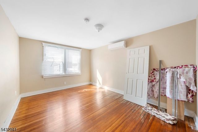1039 Anna St, Elizabeth City, NJ 07201