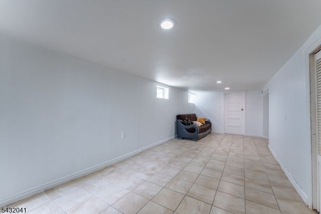 1039 Anna St, Elizabeth City, NJ 07201