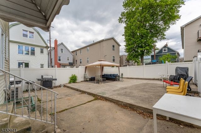 1039 Anna St, Elizabeth City, NJ 07201