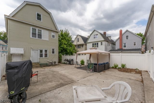 1039 Anna St, Elizabeth City, NJ 07201