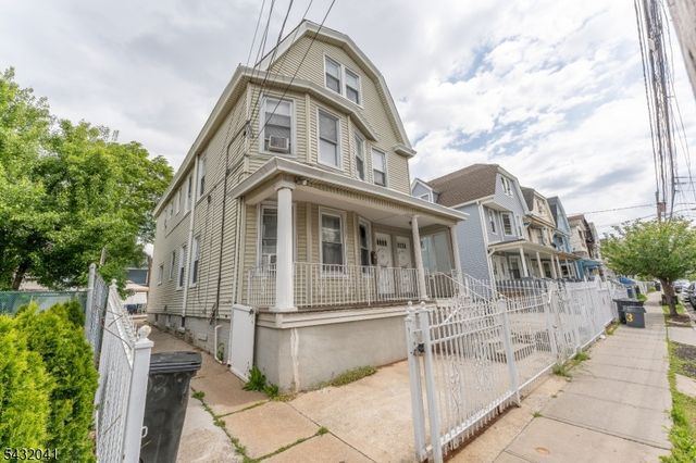 1039 Anna St, Elizabeth City, NJ 07201