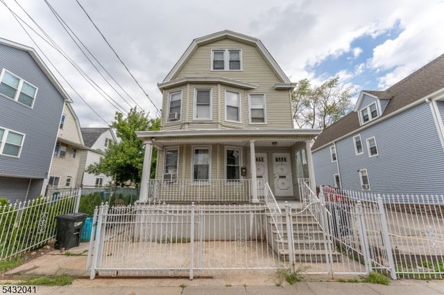 1039 Anna St, Elizabeth City, NJ 07201