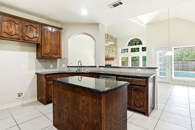 5231 Woodfield Drive, Grand Prairie, TX 75052
