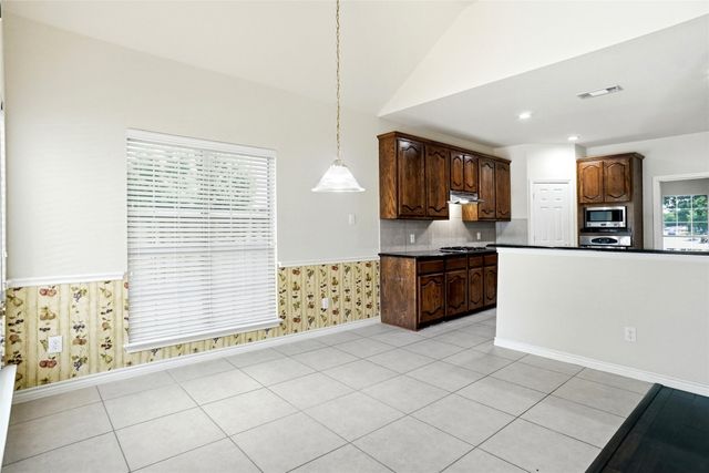 5231 Woodfield Drive, Grand Prairie, TX 75052