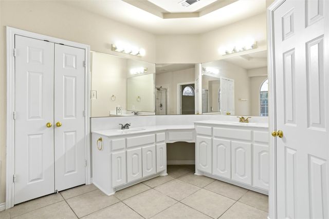 5231 Woodfield Drive, Grand Prairie, TX 75052