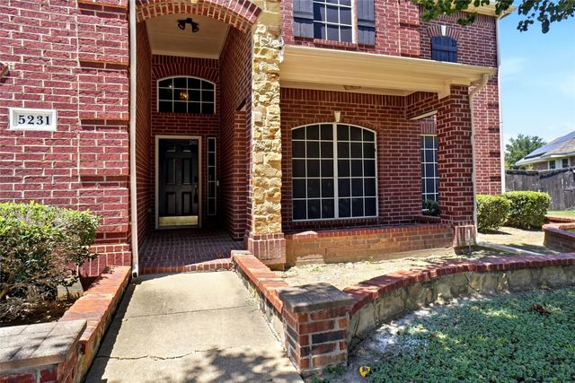 5231 Woodfield Drive, Grand Prairie, TX 75052