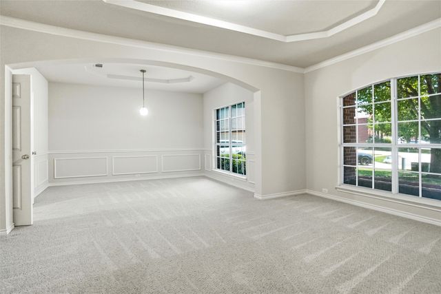 5231 Woodfield Drive, Grand Prairie, TX 75052