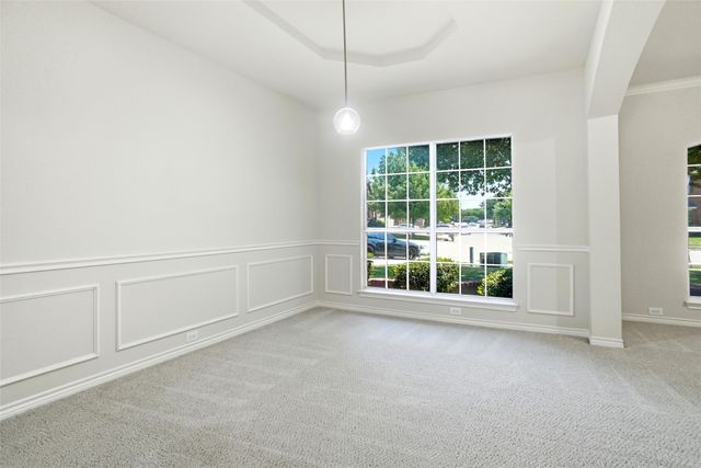 5231 Woodfield Drive, Grand Prairie, TX 75052