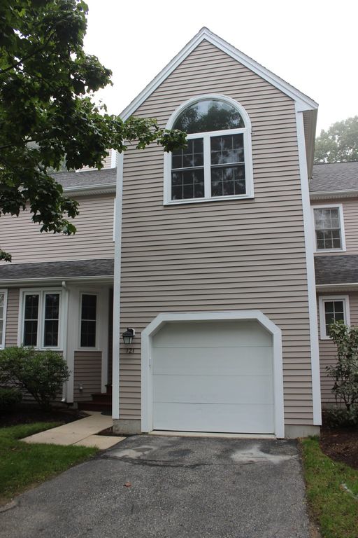 121 Bishops Forest Drive 121, Waltham, MA 02452