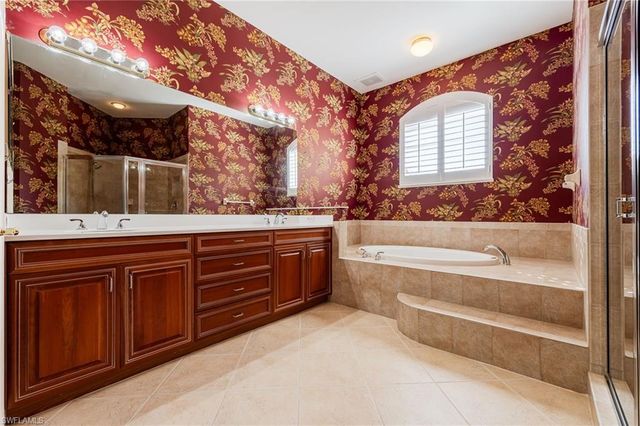 5921 Tarpon Gardens CIR # 201, Cape Coral, FL 33914