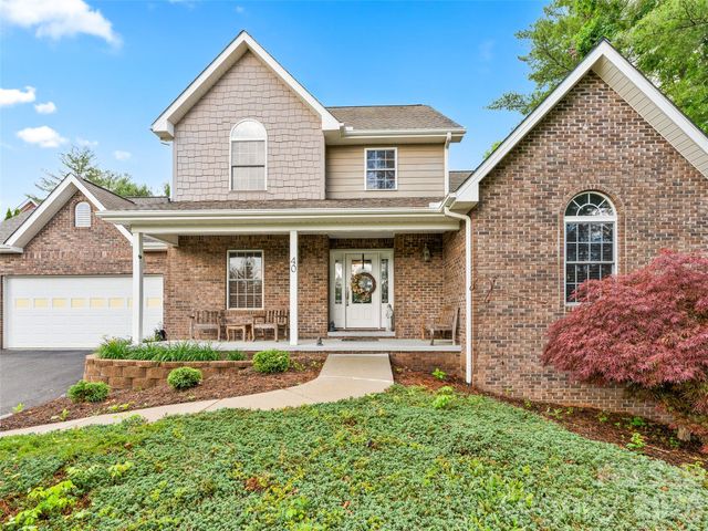 40 Hope Road, Weaverville, NC 28787