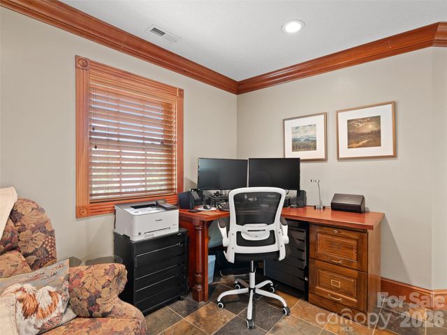 40 Hope Road, Weaverville, NC 28787