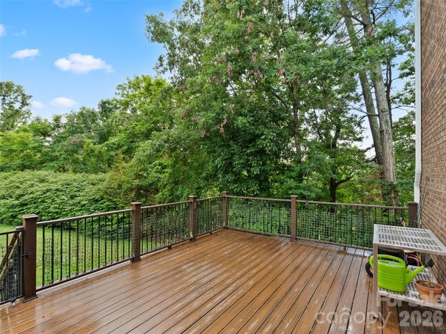 40 Hope Road, Weaverville, NC 28787