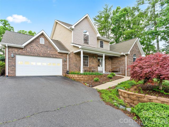 40 Hope Road, Weaverville, NC 28787