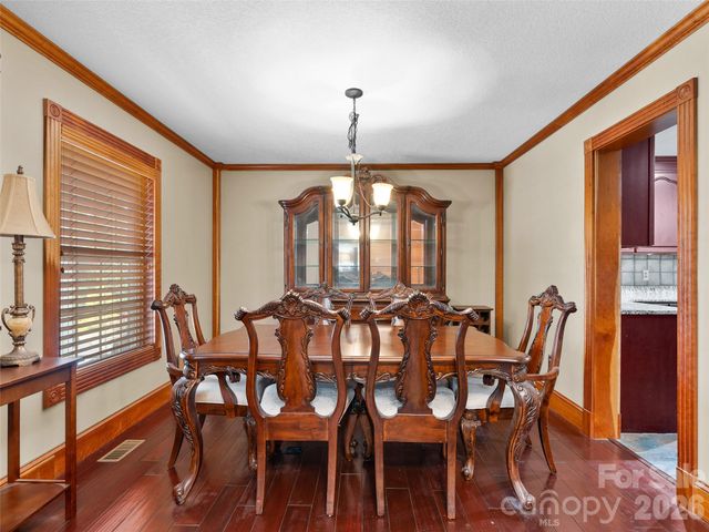 40 Hope Road, Weaverville, NC 28787